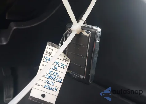 2024 Jeep Grand Cherokee L Altitude 4X4 z USA, uszkodzony, nr VIN 1C4RJKAG5R8515120